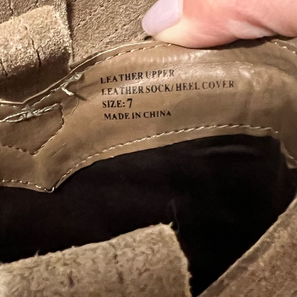 RESTRICTED SUEDE FRINGE BOOTIES - Picture 8 of 10